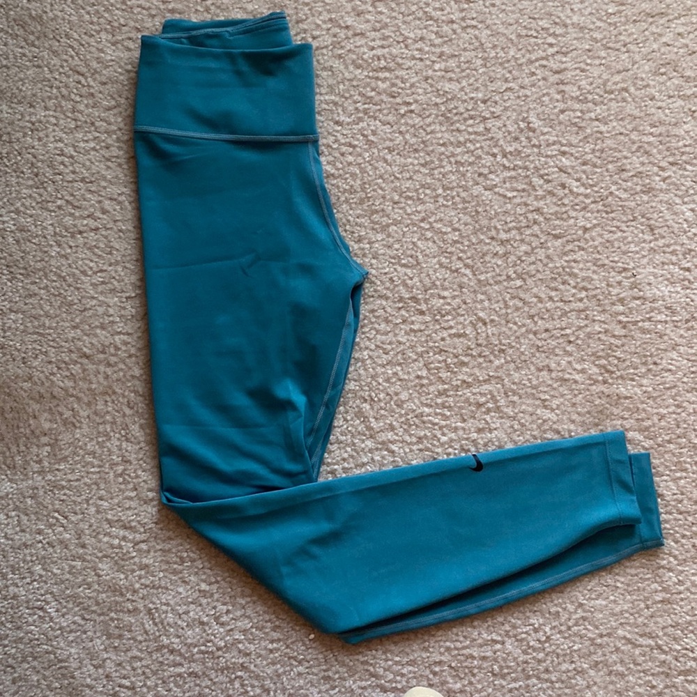 Nike leggings